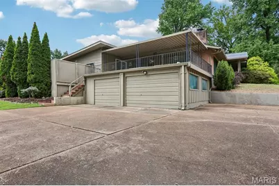 763 Questover Lane, Saint Louis, MO 63141 - Photo 5