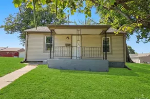 1703 D St, Hannibal, MO 63401 - Photo 5