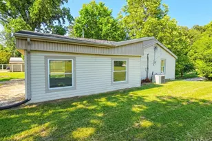 1703 D St, Hannibal, MO 63401 - Photo 9