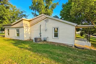 1703 D St, Hannibal, MO 63401 - Photo 7