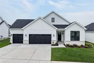 149 Hvn Rdg Ct, Dardenne Prairie, MO 63368 - Photo 1