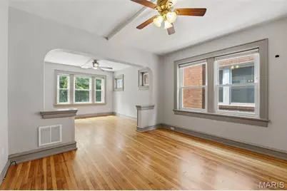 4555 Shenandoah Avenue, Saint Louis, MO 63110 - Photo 5