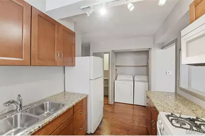 4555 Shenandoah Avenue, Saint Louis, MO 63110 - Photo 11