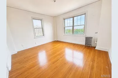4440 Lindell Boulevard #1002, Saint Louis, MO 63108 - Photo 5