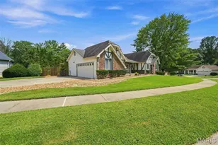 12 Miraclair Dr, Florissant, MO 63031 - Photo 3