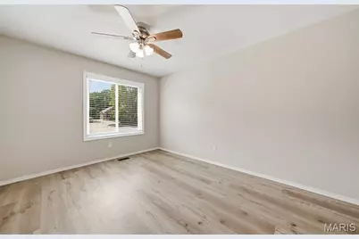 12 Miraclair Drive, Florissant, MO 63031 - Photo 23