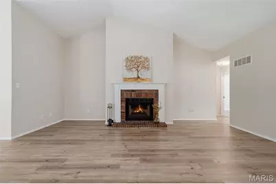12 Miraclair Drive, Florissant, MO 63031 - Photo 7