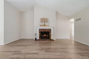12 Miraclair Dr, Florissant, MO 63031 - Photo 7