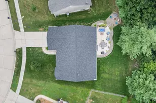 211 Discovery Village Cir, Wentzville, MO 63385 - Photo 39