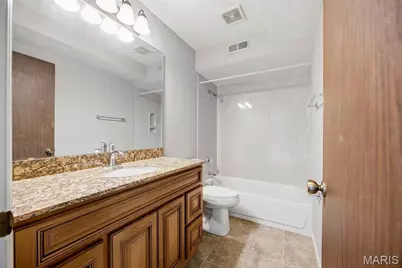 1341 Snapdragon Court, Saint Louis, MO 63146 - Photo 15