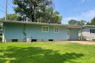 130 Dauphin Ln, Florissant, MO 63033 - Photo 9