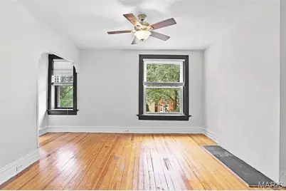 4246 Botanical Avenue, Saint Louis, MO 63110 - Photo 11