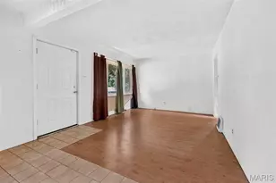9120 Harold Dr, Saint Louis, MO 63134 - Photo 9