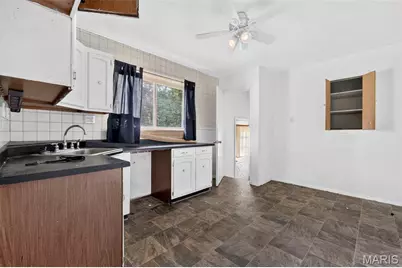 9120 Harold Drive, Saint Louis, MO 63134 - Photo 13