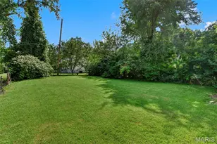 9120 Harold Dr, Saint Louis, MO 63134 - Photo 7