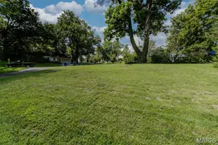 10443 Decker Ave, Overland, MO 63114 - Photo 15