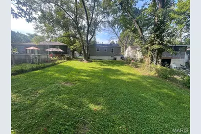 8532 Jenny Drive, Saint Louis, MO 63121 - Photo 15