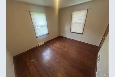 8532 Jenny Drive, Saint Louis, MO 63121 - Photo 7