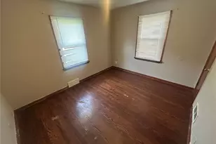 8532 Jenny Dr, Saint Louis, MO 63121 - Photo 7