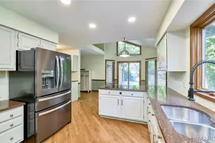 1921 Wolfcreek Pass Ct, Wildwood, MO 63011 - Photo 15