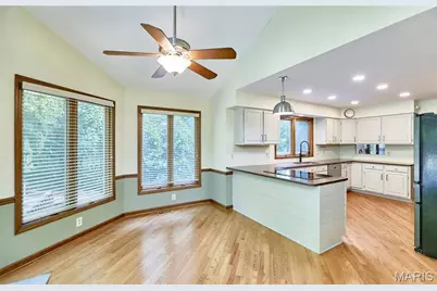 1921 Wolfcreek Pass Court, Wildwood, MO 63011 - Photo 21