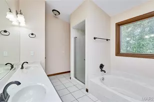 1921 Wolfcreek Pass Ct, Wildwood, MO 63011 - Photo 39