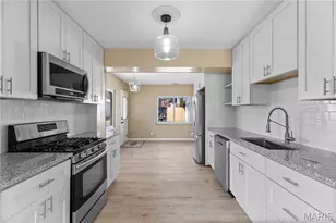 8257 Watson Rd, Saint Louis, MO 63119 - Photo 7