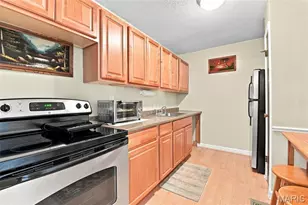 1279 Guelbreth Lane, Saint Louis, MO 63146 - Photo 7