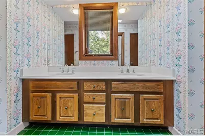 7 Villa Coublay, Frontenac, MO 63131 - Photo 33