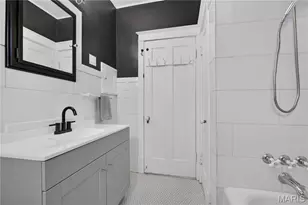 3651 Dover Pl, Saint Louis, MO 63116 - Photo 31