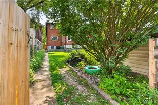 3651 Dover Pl, Saint Louis, MO 63116 - Photo 37