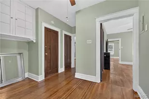 3651 Dover Pl, Saint Louis, MO 63116 - Photo 21