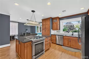 3651 Dover Pl, Saint Louis, MO 63116 - Photo 11