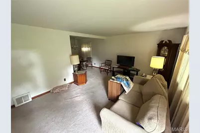 1085 Ermanda Drive, Florissant, MO 63033 - Photo 5