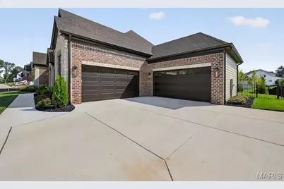 782 Schaeffers Grove, Chesterfield, MO 63005 - Photo 3