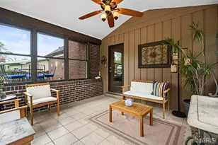 37 Beacon Hill Ln, Creve Coeur, MO 63141 - Photo 19