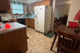 9908 Norbridge Ln, Saint Louis, MO 63137 - Photo 7