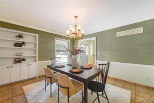 13238 Pine Tree Lake Dr, Town and Country, MO 63017 - Photo 7