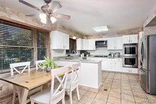 13238 Pine Tree Lake Dr, Town and Country, MO 63017 - Photo 11