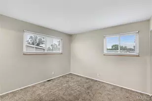 2250 Rivoli Pl, Florissant, MO 63031 - Photo 7