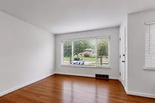 8818 Old Sappington Dr, Crestwood, MO 63126 - Photo 7