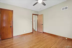 9019 McNulty Dr, Saint Louis, MO 63114 - Photo 9