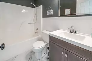 1035 Johanna Dr, Ballwin, MO 63021 - Photo 13