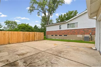 1515 Lisa Drive, Florissant, MO 63033 - Photo 35