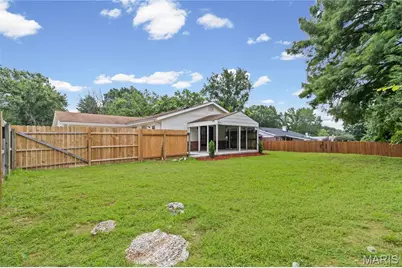 1515 Lisa Drive, Florissant, MO 63033 - Photo 37