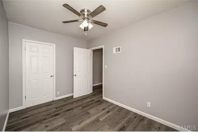 8136 Ellerton Avenue, Saint Louis, MO 63114 - Photo 13