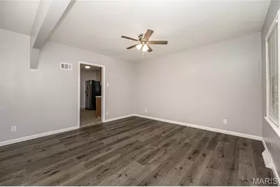 8136 Ellerton Avenue, Saint Louis, MO 63114 - Photo 9