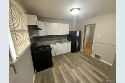 104 Fenwick Drive, Ferguson, MO 63135 - Photo 3