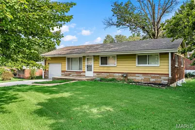944 Lebon Drive, Bellefontaine Neighbors, MO 63137 - Photo 3