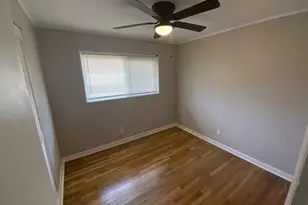944 Lebon Dr, Bellefontaine Neighbors, MO 63137 - Photo 11